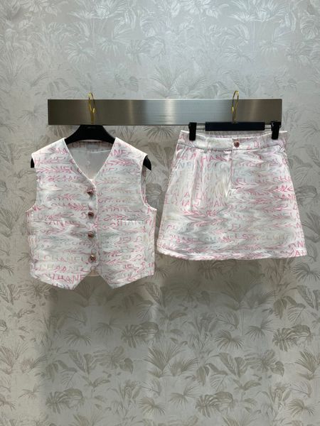 

2023 fashion women's two piece skirts designer summer 2 pcs set women's single breasted sleeveless and high waist elegant skirts, White
