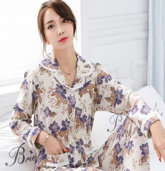 

autumn and winter new lady cotton pajamas suit longsleeved cardigan lapel middleaged mother can wear home service8349566, Black;red