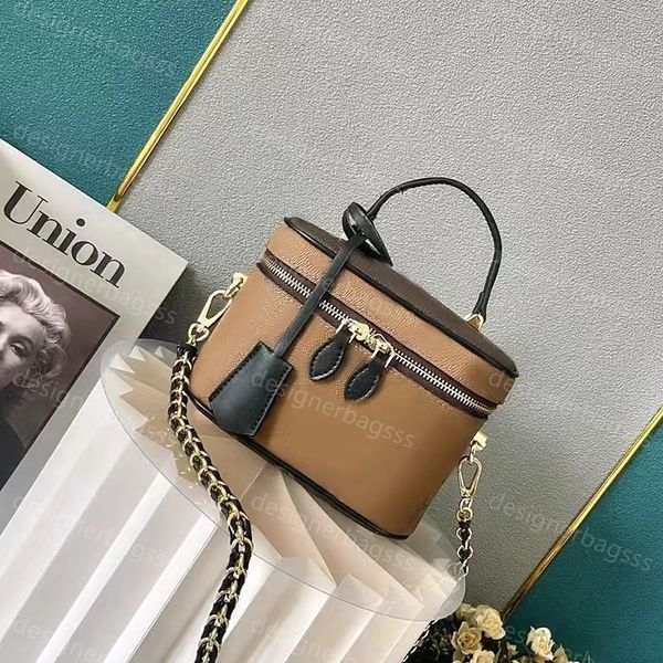 

designer vanity bag luxury shoulder bags handbag toiletry pouch women sling bag classic crossbody satchel clutch trunk cosmetics bag chain d