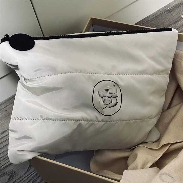 

68% off 2023 new bagdesigner xiaoxiang makeup down cotton new large capacity portable storage bag