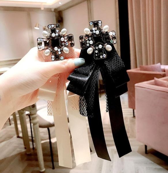 

vintage bow knot girls pins fashion lace wedding party brooches for bride designer luxury rhinestone pearl pins7020218, Gray
