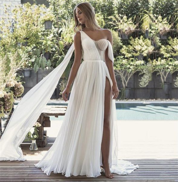 

2022 chiffon beach wedding dress one shoulder beading boho bride gowns high side slit bridal gowns custom made vestido de noi1696803, White