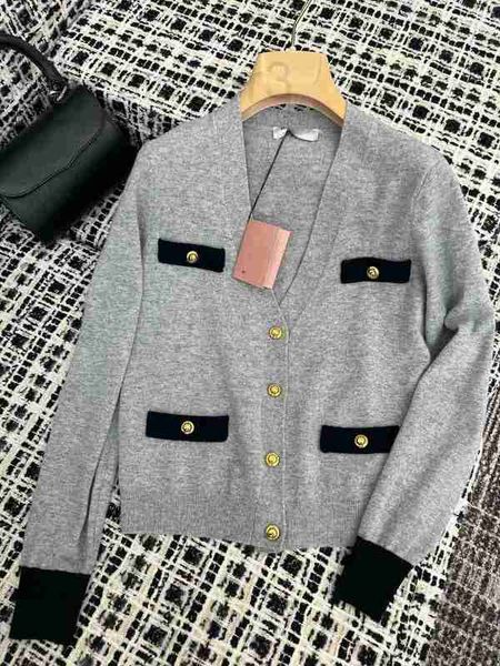 

women's knits & tees designer early spring new girls' casual versatile metal buckle color matching v-neck wool short sleeve knitte, White