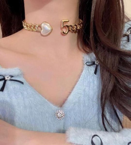 

fashion designer 18k gold lady choker necklace luxury jewelry necklaces elegant heart shaped pearl necklace women wedding clavicle7037697, Golden;silver