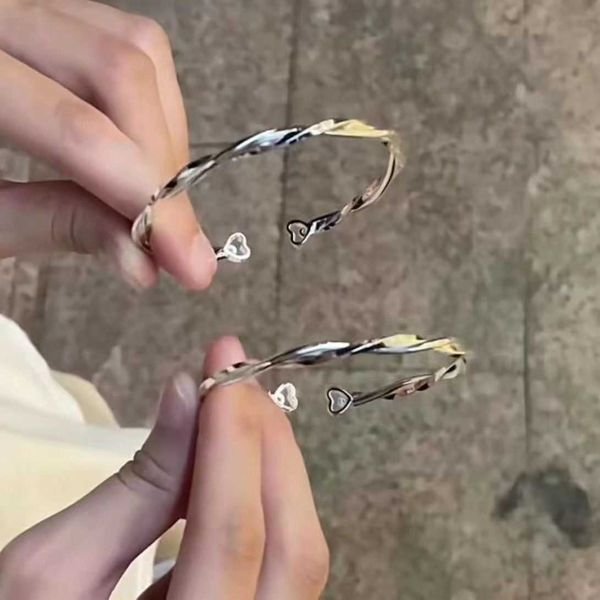 

netizen mobius with the same style simple versatile niche design couple bracelet as a gift for boyfriend and girlfriend, Golden;silver