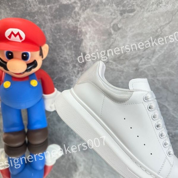 

2023 new luxury designer stage leather increased casual shoe fashionable sports fashion platform mens womens white lace up alexander sneaker, Black
