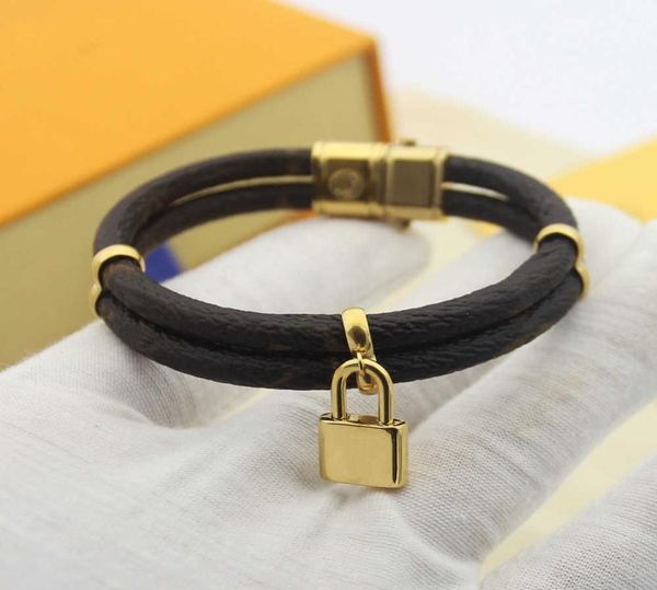 

2022 luxury designer letter bracelet double leather flower lock bracelet leather stainless steel pendant fashion jewe5812172, Black