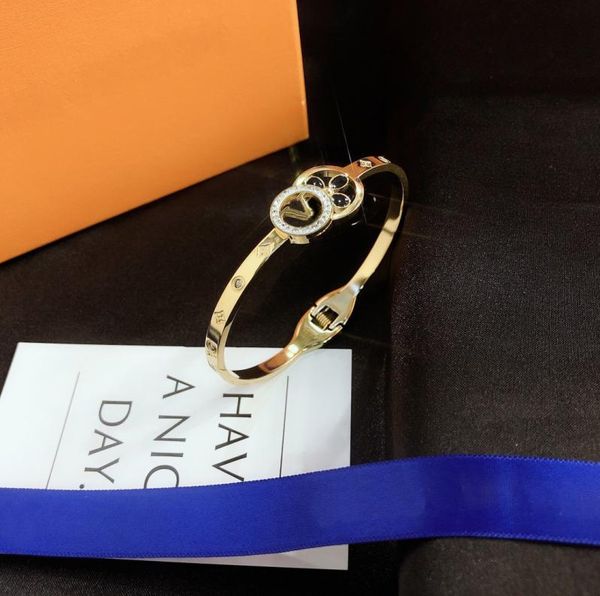

luxury designer charm bangle exquisite fashion 18k gold plated bracelet campus couple gift personalized style birthday gift8173370, Black