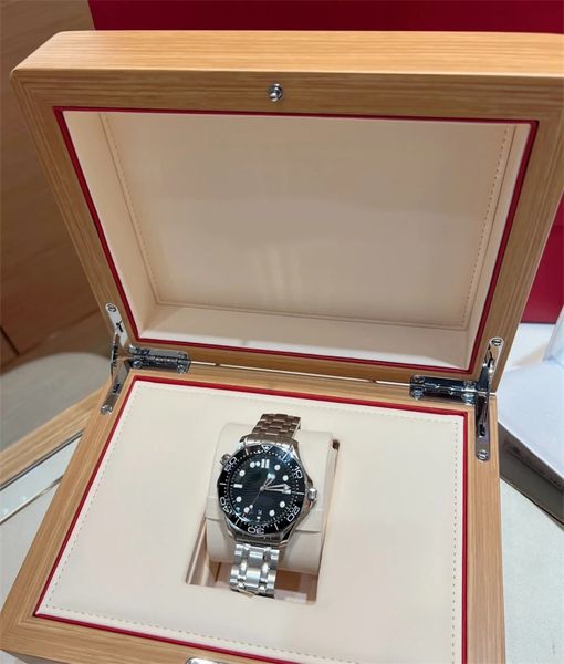 

mens wristwatch trendy designer 007 watch black blue famous james bond casual offical montre de luxe waterproof 300m quartz watch three stit, Slivery;brown