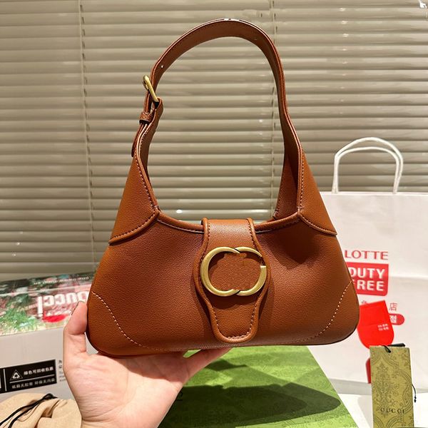 

classic designer crossbody shoulder bags chest hasp belt half moon bag women luxurys chains wallets underarm handbag purse wallet cjd2307215