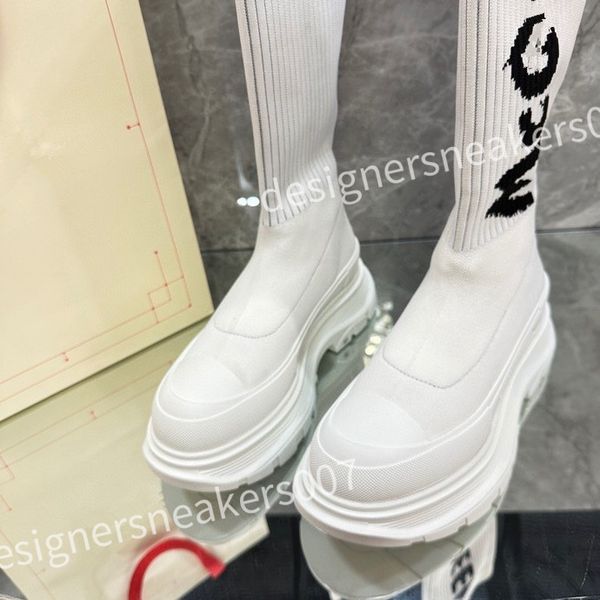

2023 new shoes autumn and winter men sneaker male star fashion casual shoes mens socks shoes double non-slip soles 35-46 sneakers xsd221120, Black