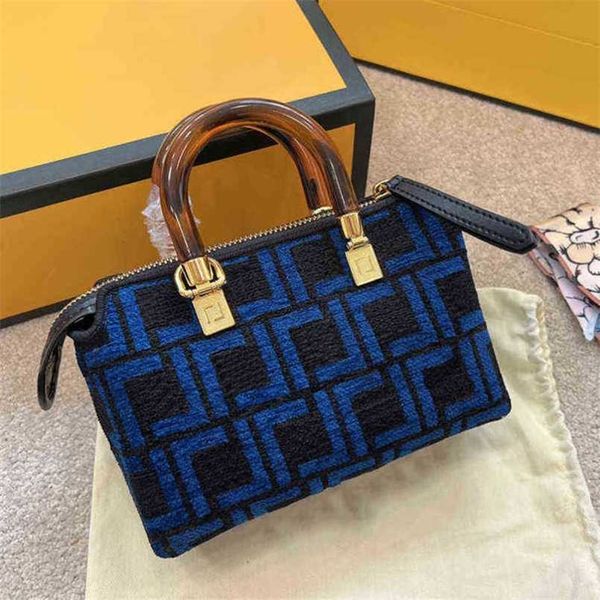 

fashionable evening bags mini handbags shoulder bag women mini designer handbag classic letter pattern womens cross body with silk scarf