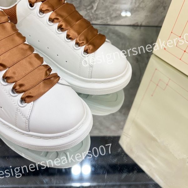 

casual shoe trainer womens flat platform designer white black leather mens designer woman shoes men designer sneaker xsd221133