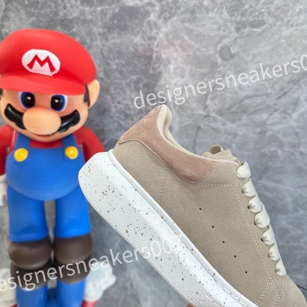 

2023 new luxurys designer stage leather increased casual shoe fashionable sports fashion platform mens womens white lace up alexander sneake, Black
