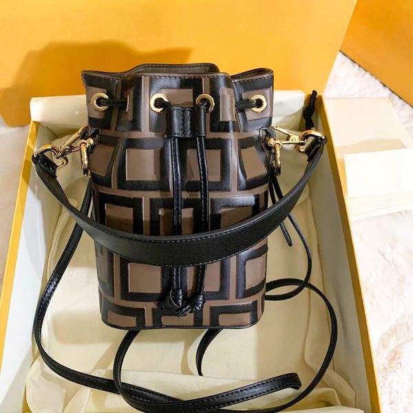 

ladies genuine leather designers bag fend roma drawstring pochette handbag mens totes luxury crossbody bags womens shoulder fendace clutch b