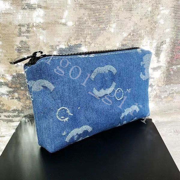 

brand cosmetic bags for girl makeup wash bag klein blue letter print ins bags zipper style lady beauty makeup purse can put blush mirror bru