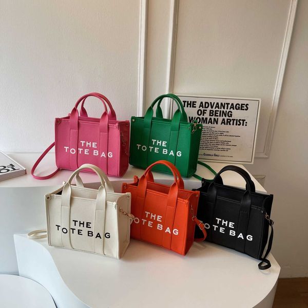 

2023 summer new pu women's bag single shoulder oblique straddle leisure and simple atmosphere handheld tide
