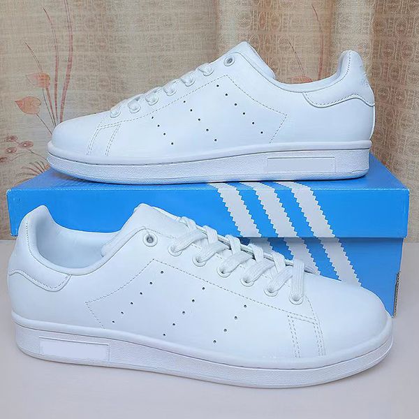 

2023 new designer men women running sports shoes skate platform shoe trainers sneaker outdoor walking low sneakers mens shoes with box for w, Black