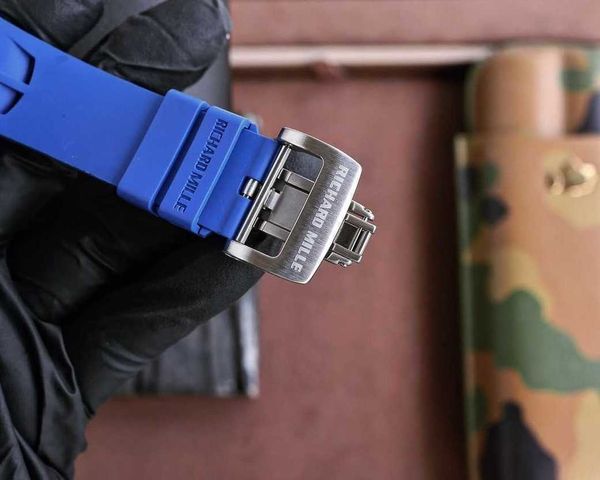 

designer men wrist watches superb rm35-03 watch sd7v fully automatic mechanical movement sapphire mirror ntpt carbon fiber case with natural, Slivery;brown