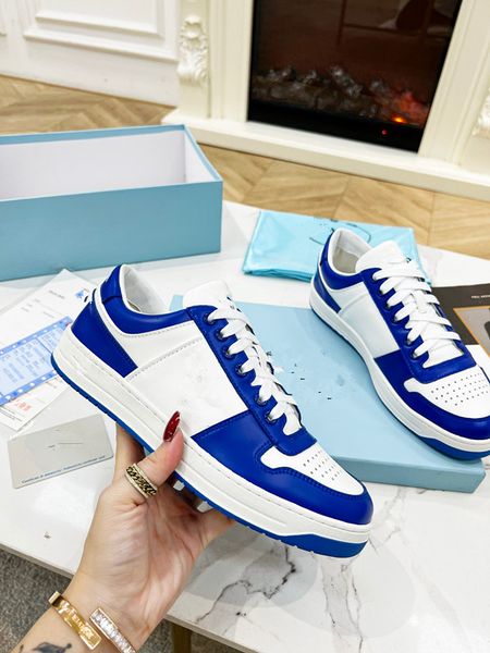 

luxury designer casual shoes embossed trainer sneaker triple white pink sky blue black green yellow denim low virgil overlays 0722