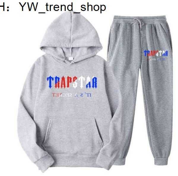 

tracksuit trapstar brand printed sportswear mens t shirts 16 colors warm two pieces set loose hoodie sweatshirt pants jogging 181, Black