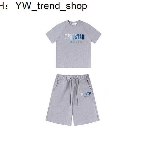 

men's trapstar t shirt set letter embroidered tracksuit short sleeve plush shortsmotion 51es 82oe, Gray