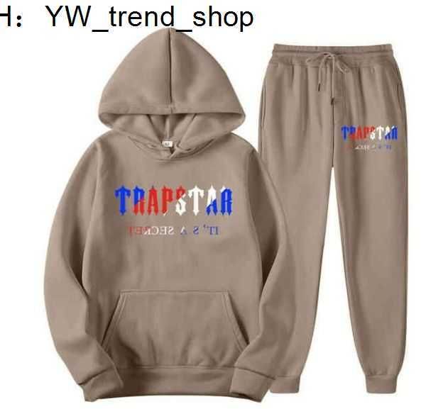 

tracksuit trapstar brand printed sportswear mens t shirts 16 colors warm two pieces set loose hoodie sweatshirt pants jogging 191, Black