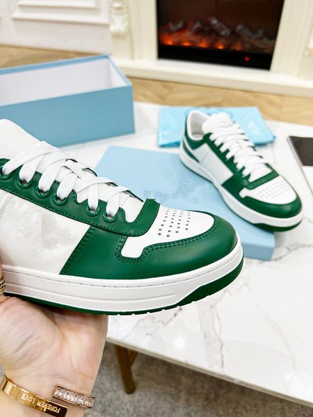 

designer woman shoe leather lace up men fashion platform oversized sneakers white black mens 0722