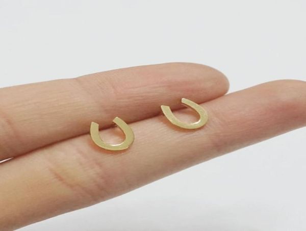

10pair s045 gold silver lucky horseshoe stud earrings horse shoe hoof earrings cute letter alphabet initial u stud earrings30723678669063, Golden;silver