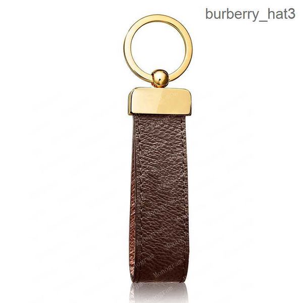 

2023 designer keychain key chain buckle lovers car keychain handmade leather keychains men women bags pendant accessories 5 color 65221 with, Slivery;golden
