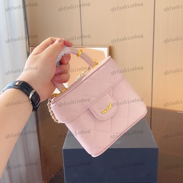 

23s womens mini makeup bag ring handle handbag leather seam gold hardware metal c-buckle clamshell fine chain crossbody bags shoulder bags b