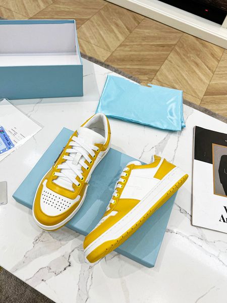 

designer woman shoe leather lace up men fashion platform oversized sneakers white black mens womens luxury velvet suede casual 0722