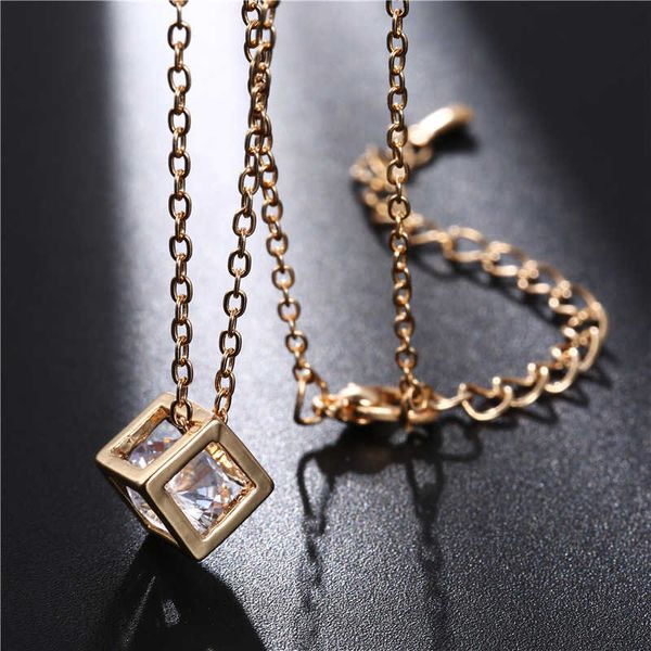 

princess round cut cubic zirconia cube necklace with diamond inside women's square korean style necklace gift gold color pendant jewelr, Silver