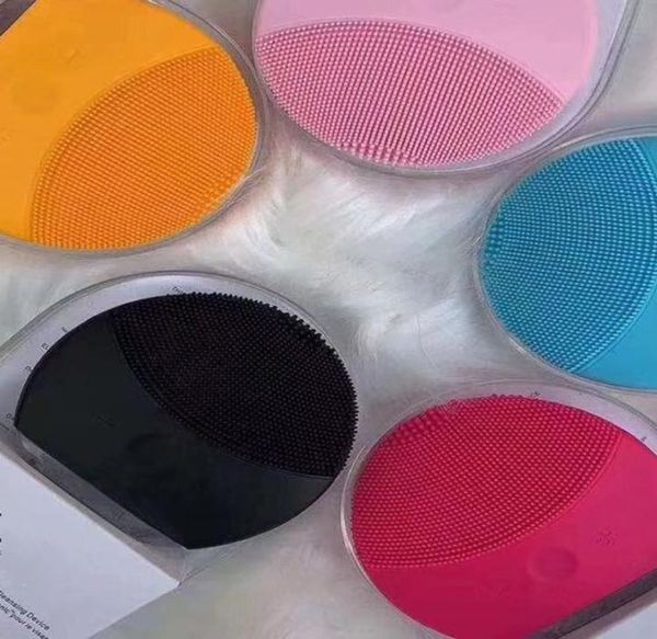 

electric silicone facial cleansing instrument face massager facial cleansing massager electric silicone face cleaner 4349648