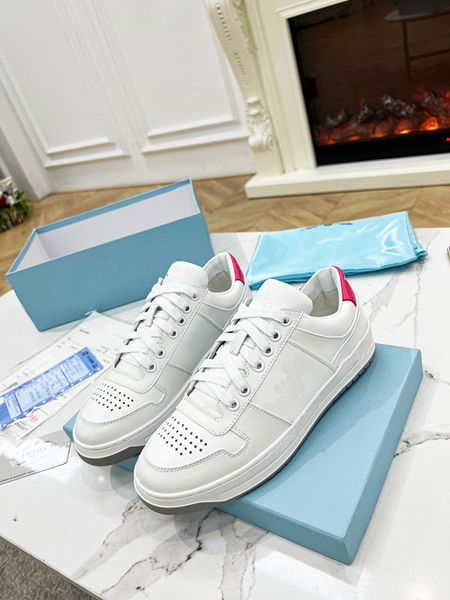 

designer italy casual shoes reflective sneakers mens women sneaker chain shoe multi-color suede floral triple black spotted arrows plaid pur
