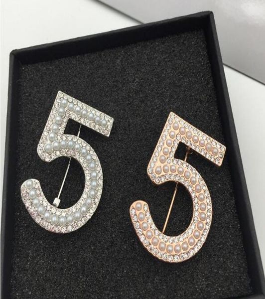 

2019 fashion men women luxury design brooches pins gold plated letter pins brooch suit dress pins for men women 78272225369, Gray