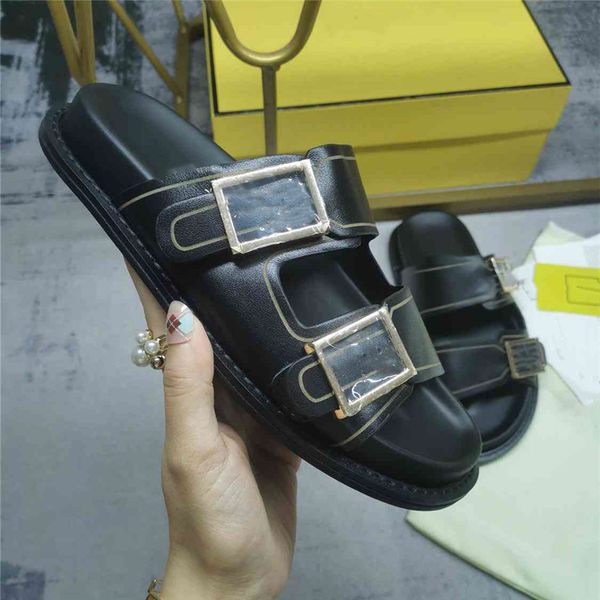 

fashion slippers 2023 fendyity luxury design summer men's and women's flats thick soled leather rubber lettering logo casual carto, Black