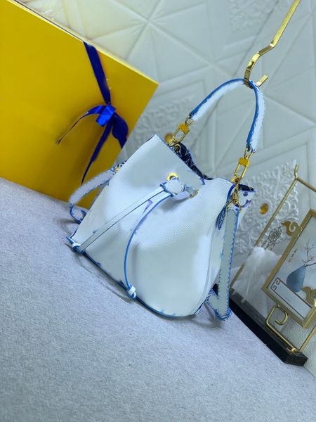 

tote bag women's bag bucket bag horse bag women's single shoulder straddle messenger bag adjustable strap diagonal back leather 22