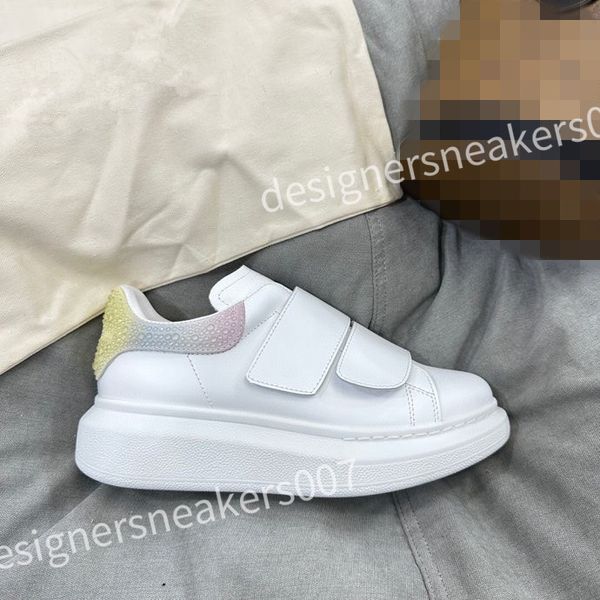 

luxurys designer women mens casual shoes fashion colorful crystal woman flats runway platform lace up trainers sneakers xsd230402, Black