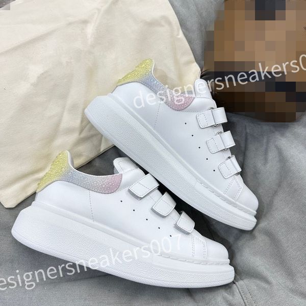 

2023 new luxurys designer women mens casual shoes fashion colorful crystal woman flats runway platform lace up trainers sneakers xsd230402, Black