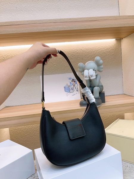 

women's underarm bag new retro handheld crescent bag