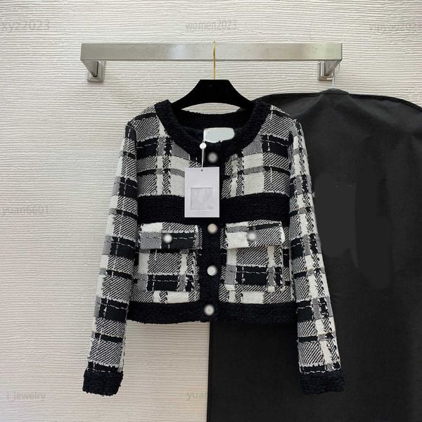 

womens designer jacket logo dark patterned jacquard lined size s- coarse tweed contrasting color coat luxurious july20, Black;brown