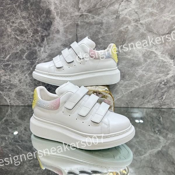 

2023 new luxurys designer women mens casual shoes fashion colorful crystal woman flats runway platform lace up trainers sneakers xsd230402, Black