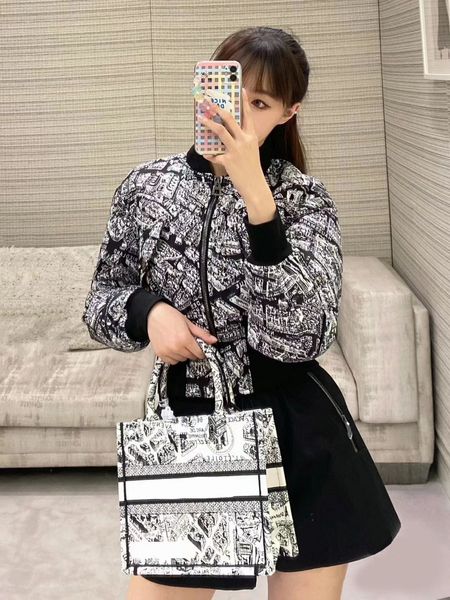 

2023 fashion women's jackets designer women spring v-neck map pattern elegant coat jackets zip up long sleeve casual short jacket, Black;brown