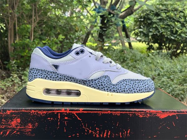 

authentic running shoes for men women max 1 86 blue safari dv7525-001 casual sneakers lost sketch sneakers mens trainers, Red;white