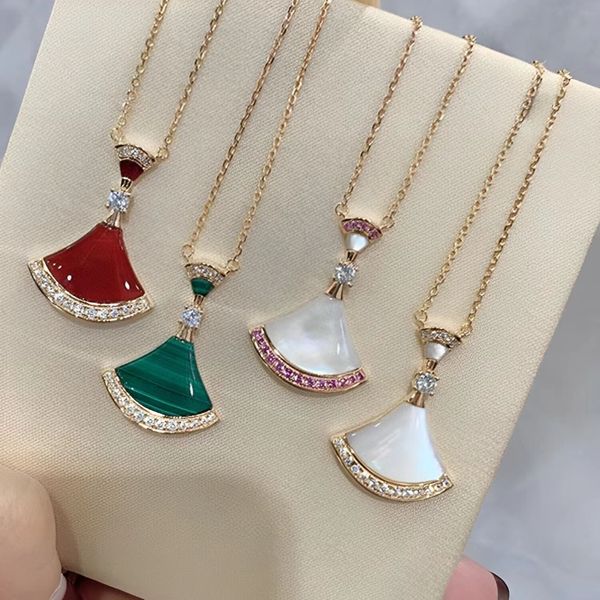 

2023 brand designer necklace for women fashion charm necklaces fan shaped 18k gold plated pendant necklace high-quality titanium steel luxur, Silver