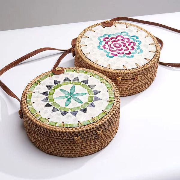 

Grass Woven Decorative Circular Crossbody Bag with Printed Shell Decoration Casual and Fashionable Womens Crossbody Bag Single Shoulder, Blue