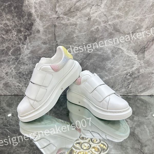 

2023 luxurys designer women mens casual shoes fashion colorful crystal woman flats runway platform lace up trainers sneakers xsd230402, Black