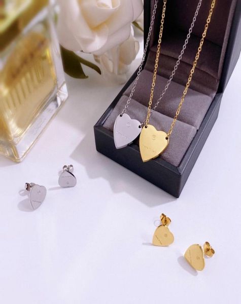 

europe america fashion style lady 316l titanium steel engraved letter 18k plated gold necklaces with single heart pendant 3 color5667351, Silver