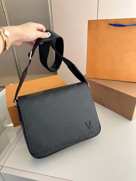 

men's crossbody postman bag luxurys designers bags women purses classic style fashion bag messenger bagss pouch flip zipper men's